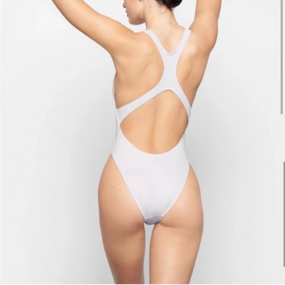 SKIMS Swim Cut Out Monokini NWT